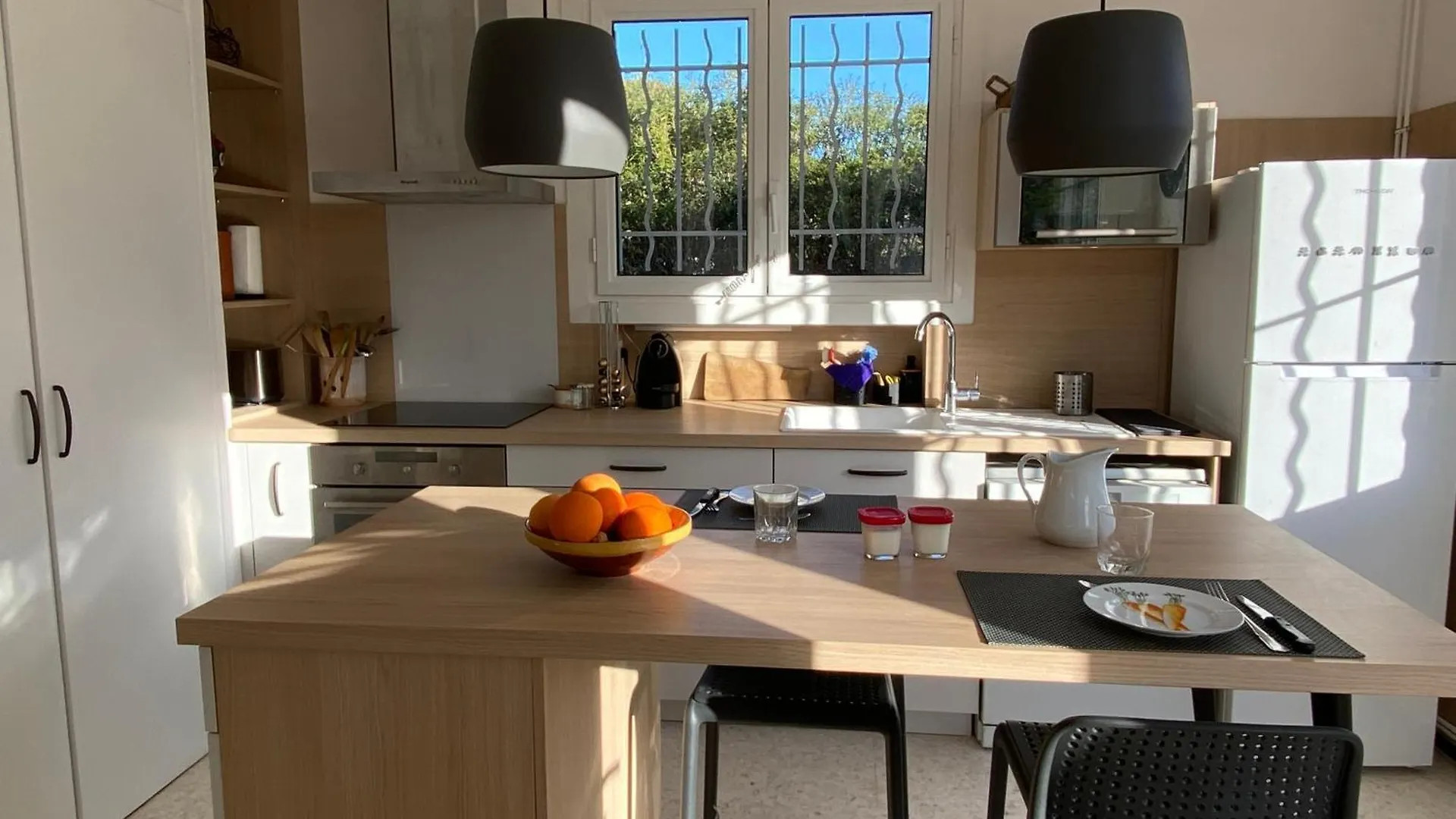 Agreable Maison Proche Plage Dans Quartier Residentiel Classee 3 Etoiles Oft Sanary-sur-Mer 0*,