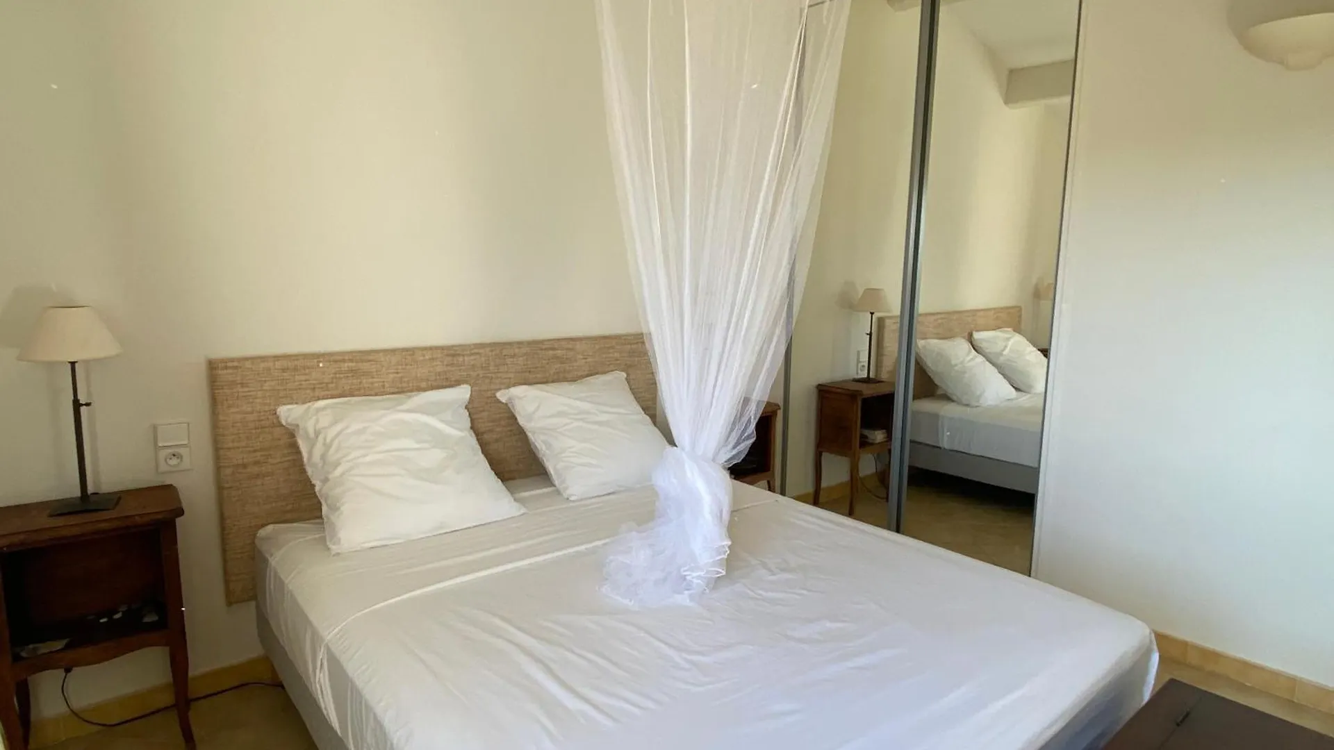 Agreable Maison Proche Plage Dans Quartier Residentiel Classee 3 Etoiles Oft Sanary-sur-Mer 0*,