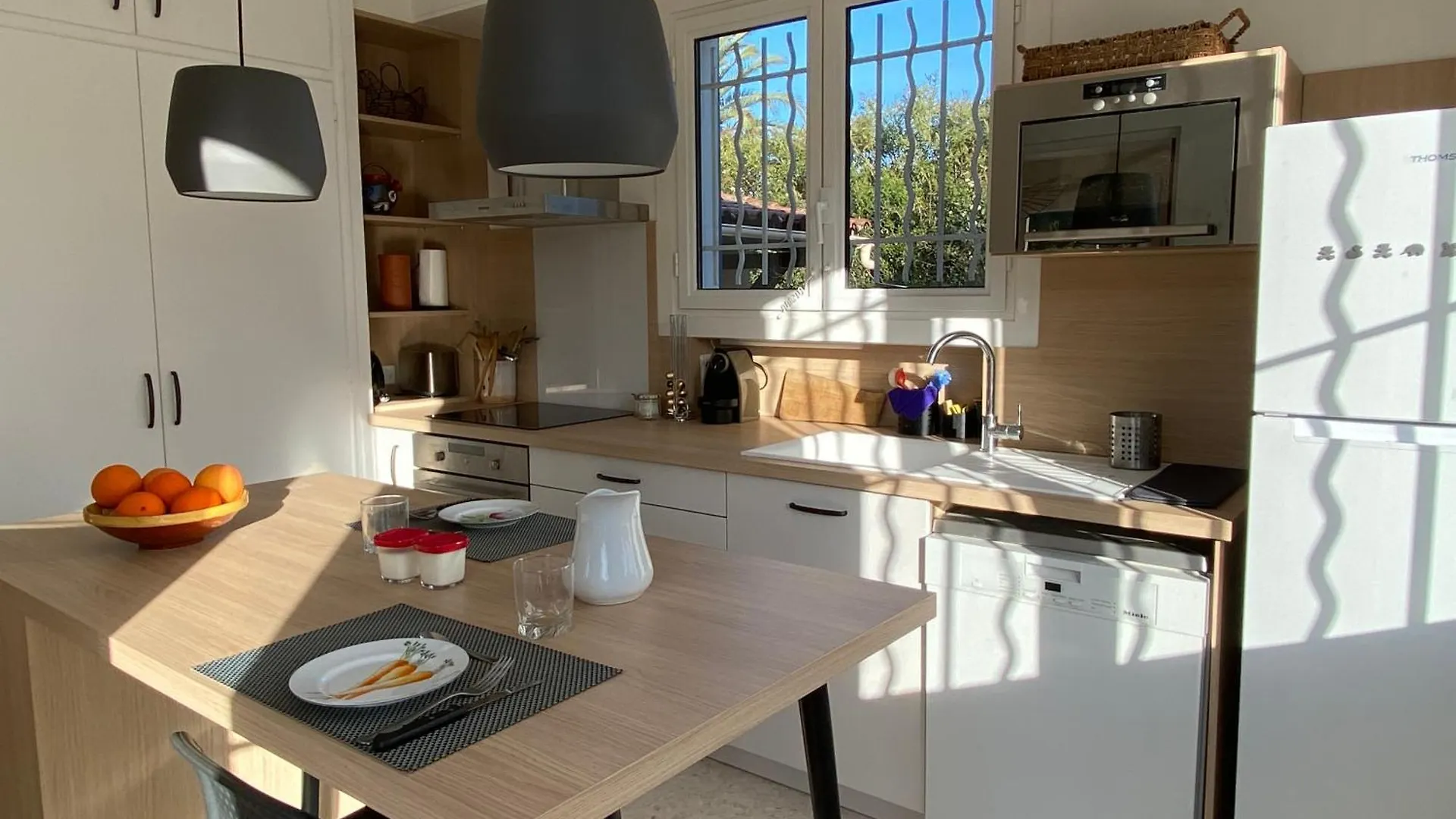 Agreable Maison Proche Plage Dans Quartier Residentiel Classee 3 Etoiles Oft Sanary-sur-Mer