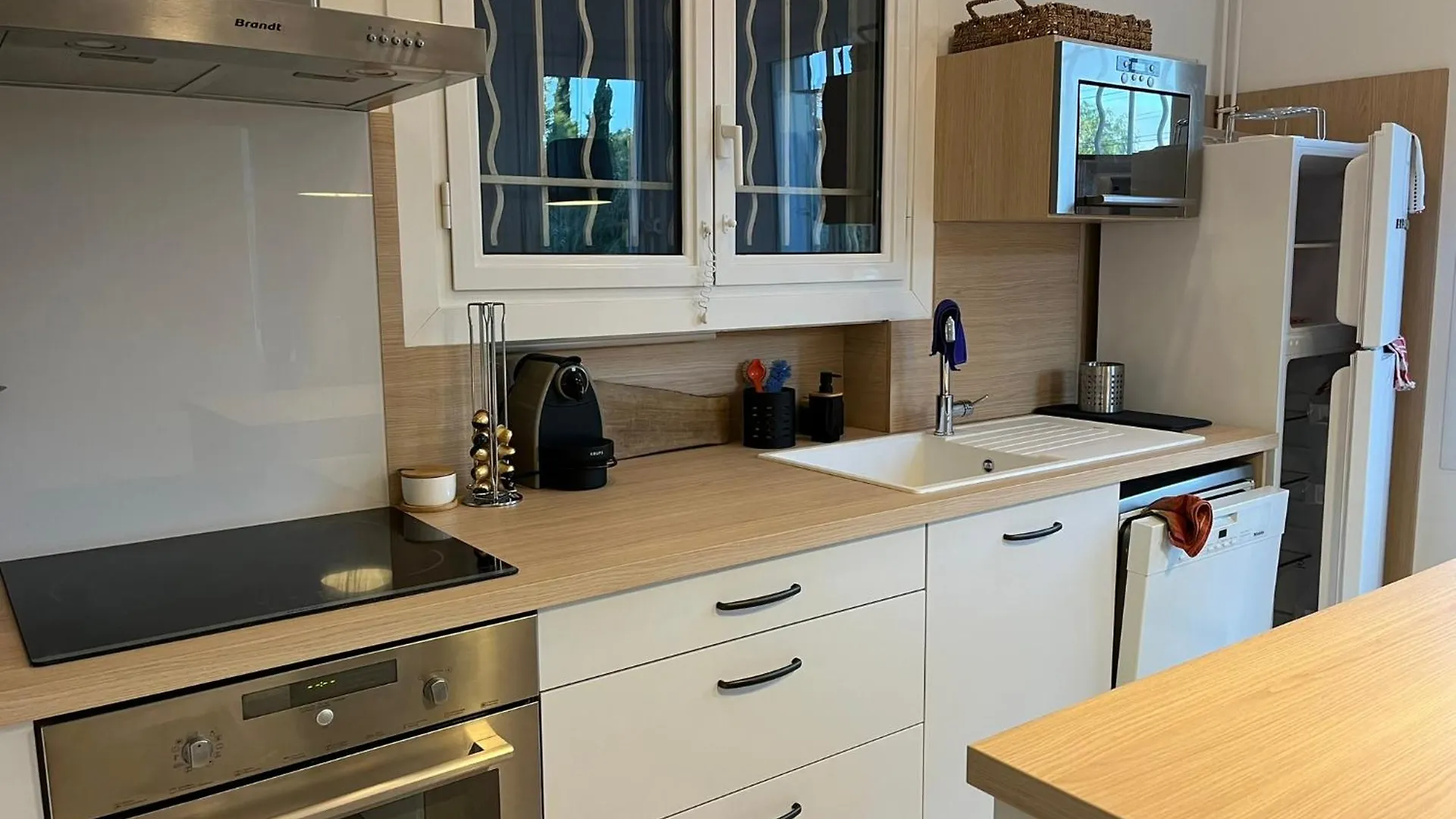 Vila Agreable Maison Proche Plage Dans Quartier Residentiel Classee 3 Etoiles Oft Sanary-sur-Mer