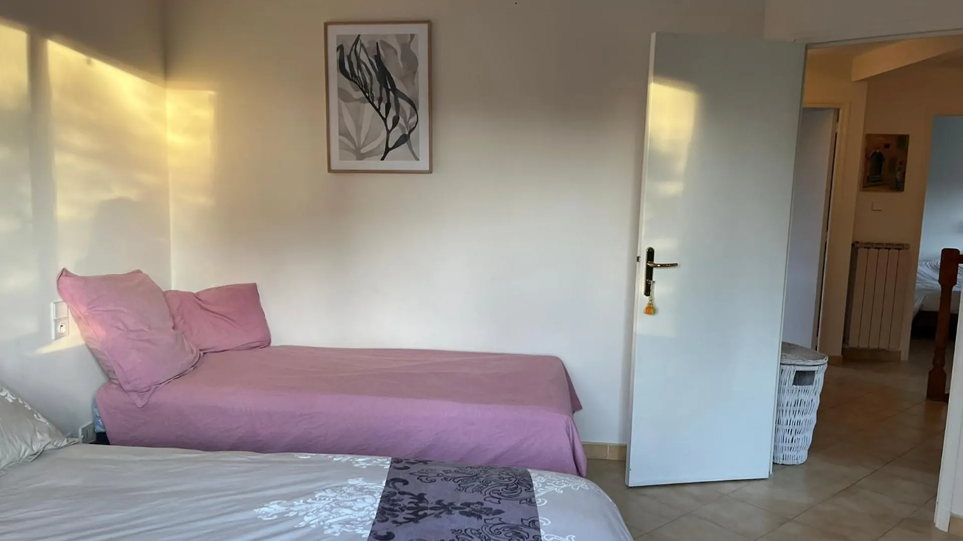 Agreable Maison Proche Plage Dans Quartier Residentiel Classee 3 Etoiles Oft Sanary-sur-Mer 0*,  Francie