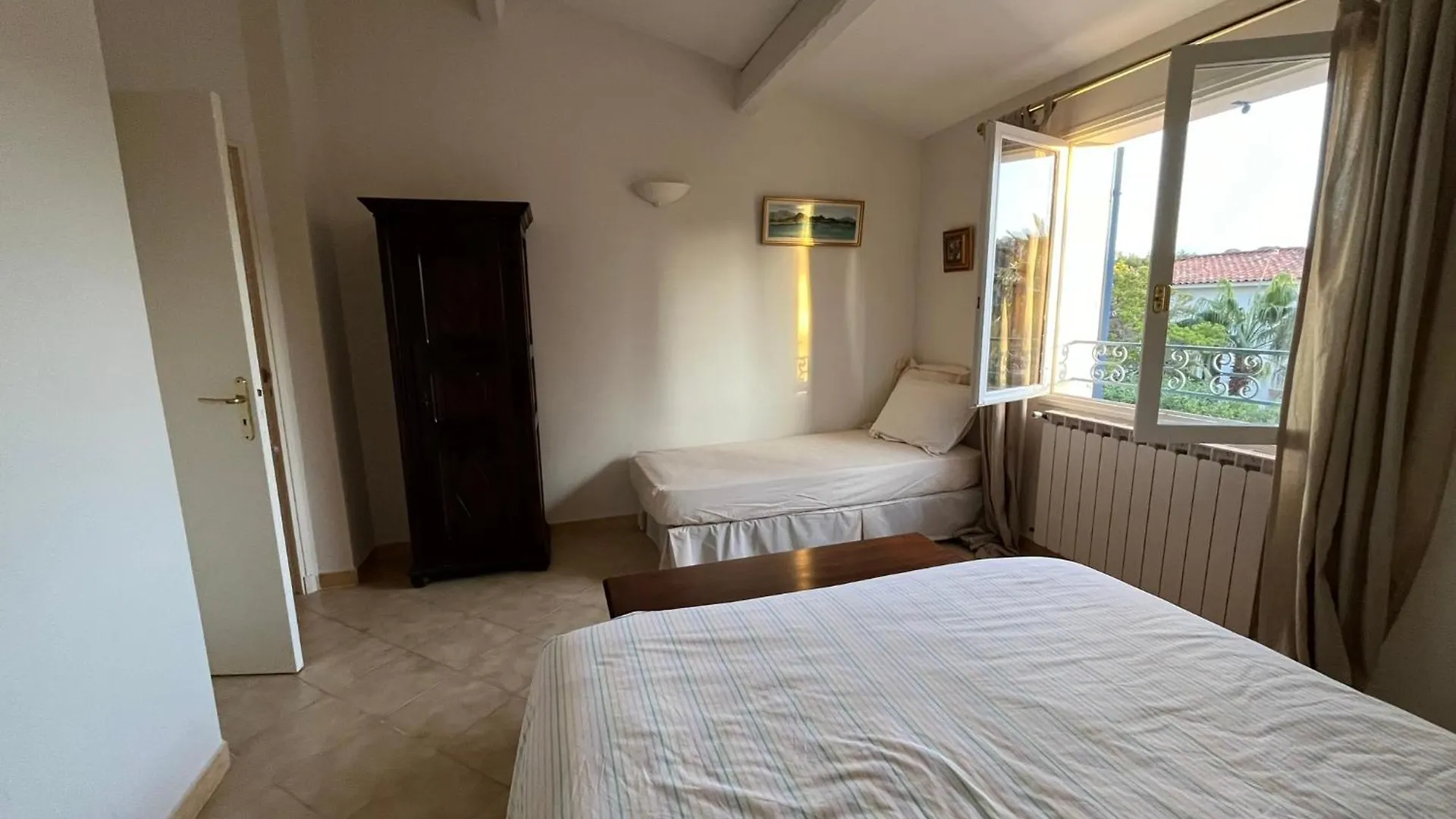 Agreable Maison Proche Plage Dans Quartier Residentiel Classee 3 Etoiles Oft Sanary-sur-Mer 0*,  Francie