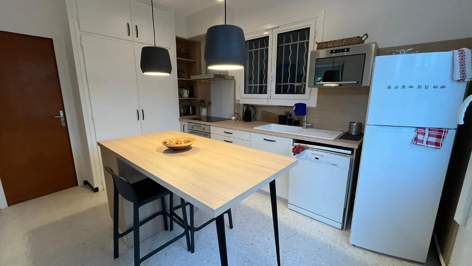 Vila Agreable Maison Proche Plage Dans Quartier Residentiel Classee 3 Etoiles Oft Sanary-sur-Mer